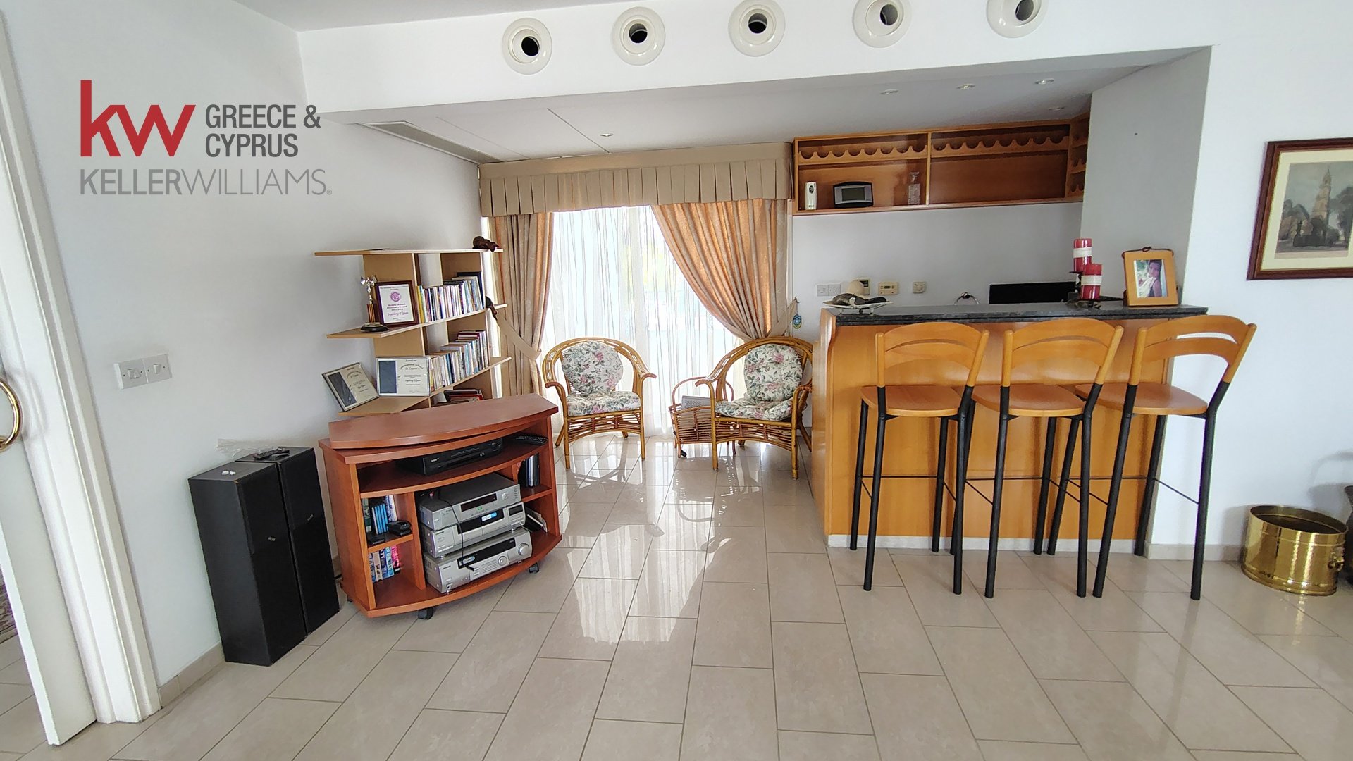 6 bedrooms Townhouse in Aglandjia, Nicosia, Cyprus No. 51051