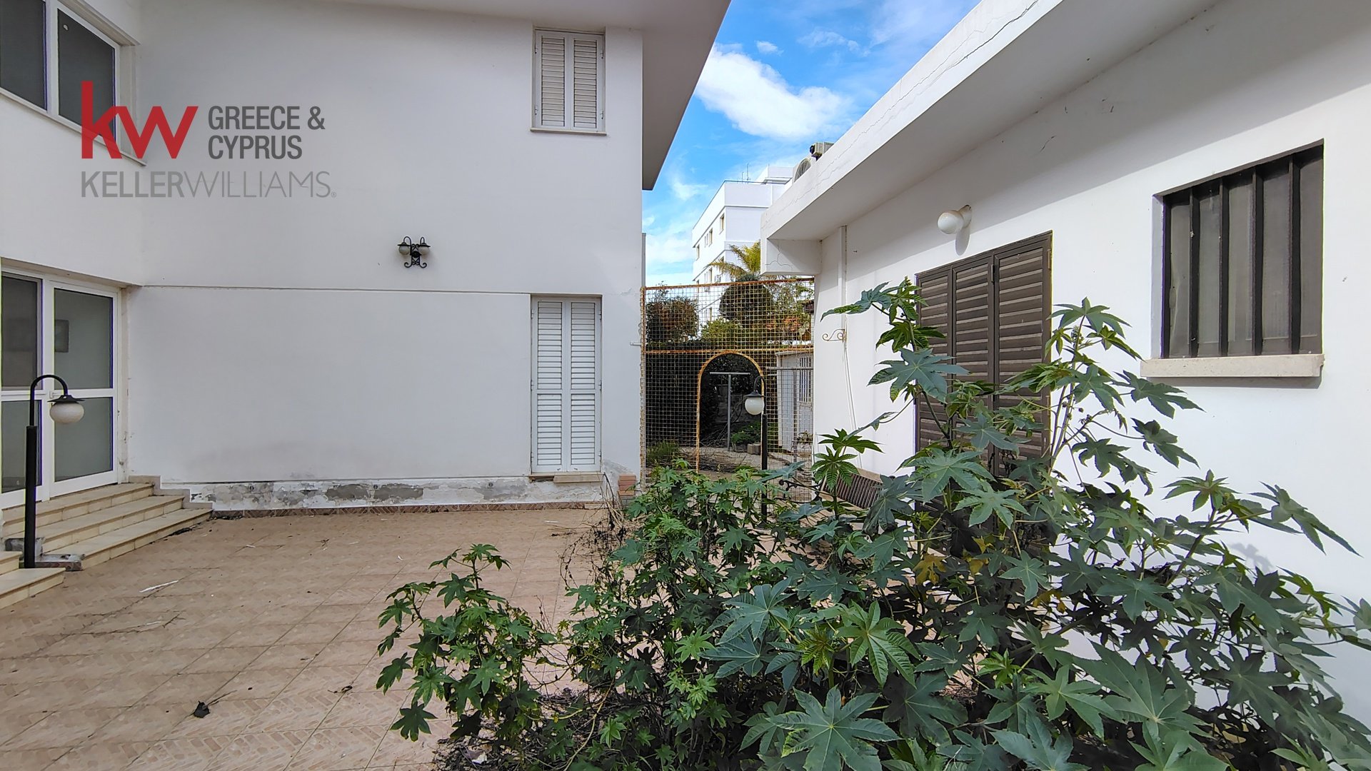 6 bedrooms Townhouse in Aglandjia, Nicosia, Cyprus No. 51051