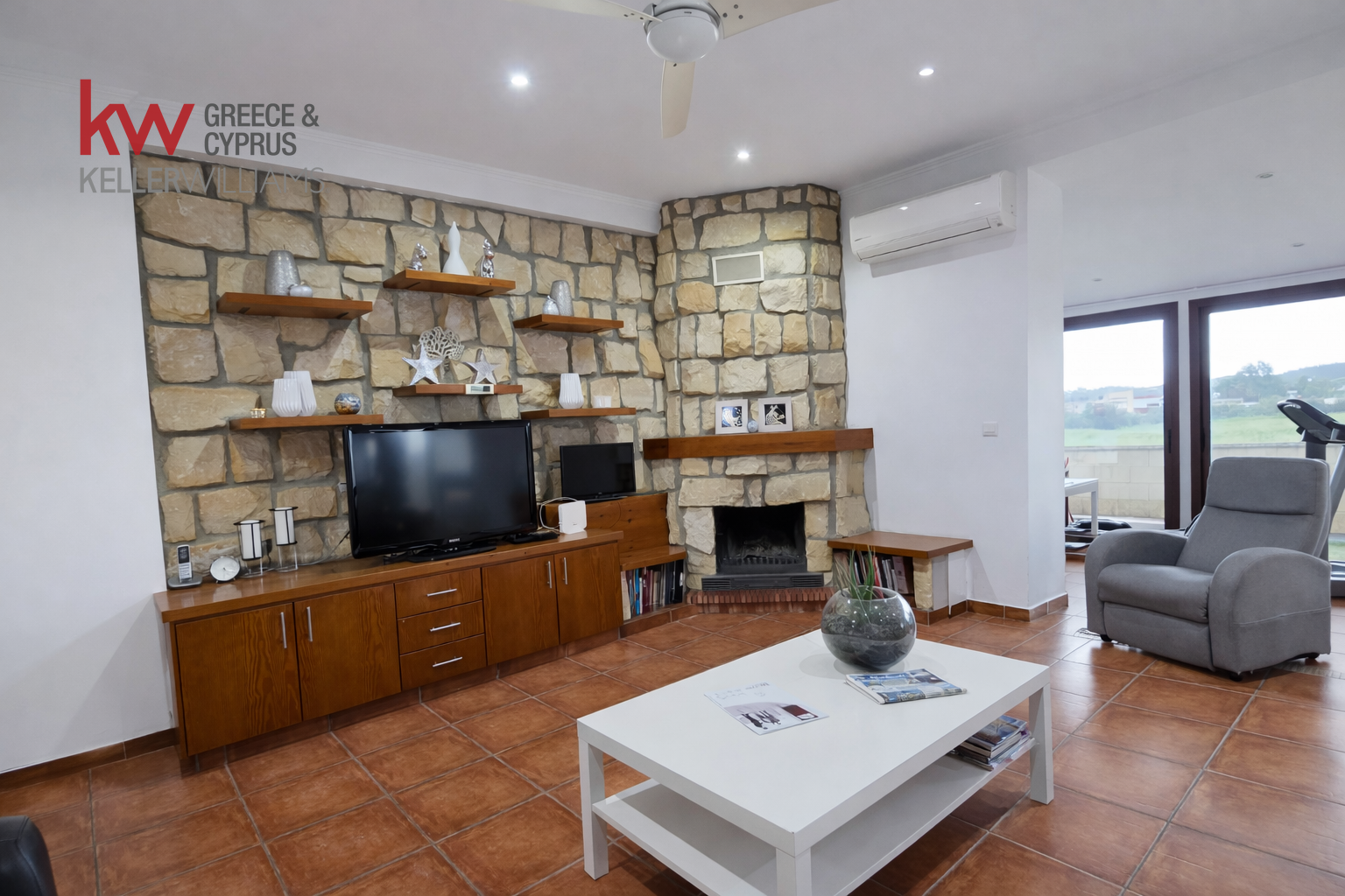 4 bedrooms Townhouse in Nisou, Nicosia, Cyprus No. 51049