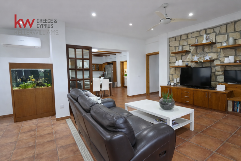 4 bedrooms Townhouse in Nisou, Nicosia,  No. 51049 14