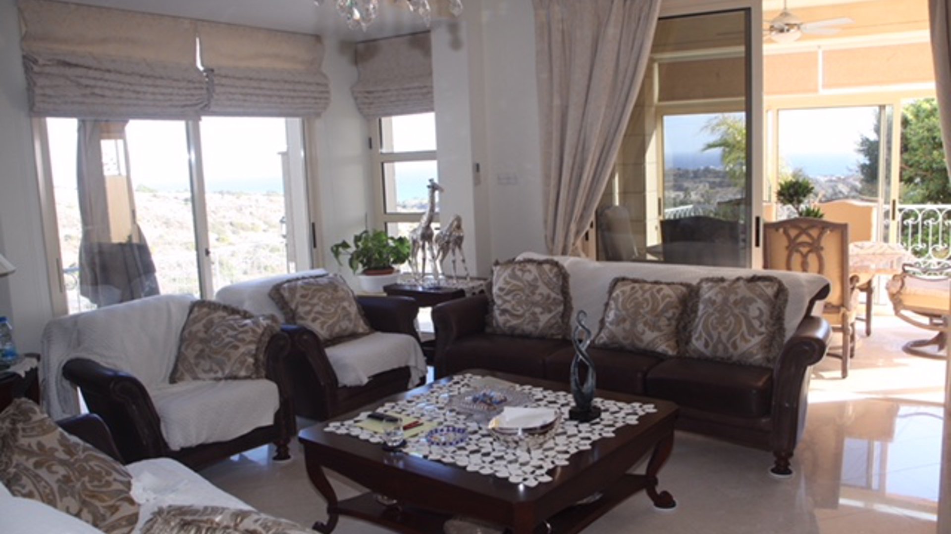 4 bedrooms Villa in Limassol, Cyprus No. 26030