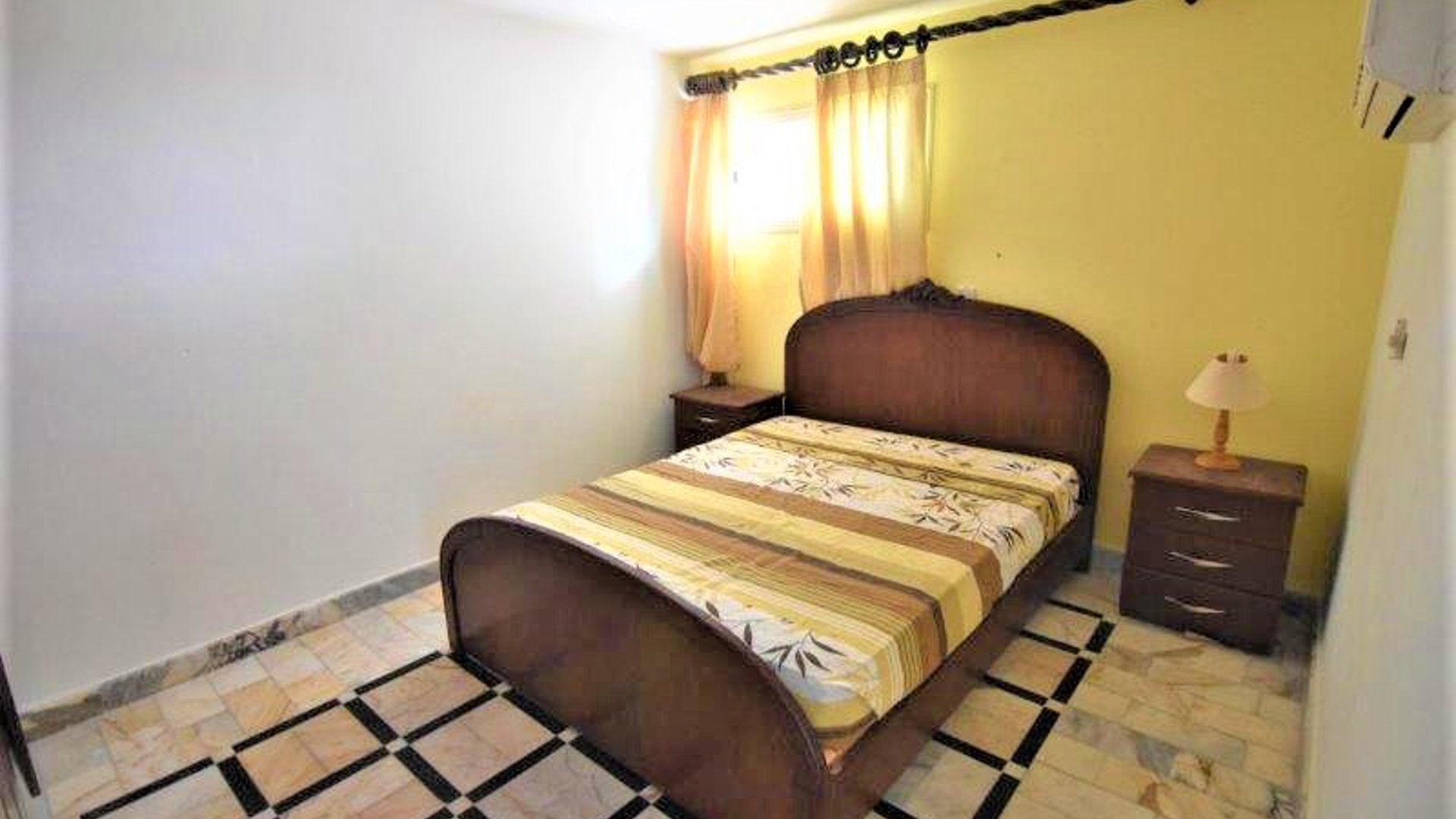 5 bedrooms Villa in Chloraka, Paphos, Cyprus No. 26027