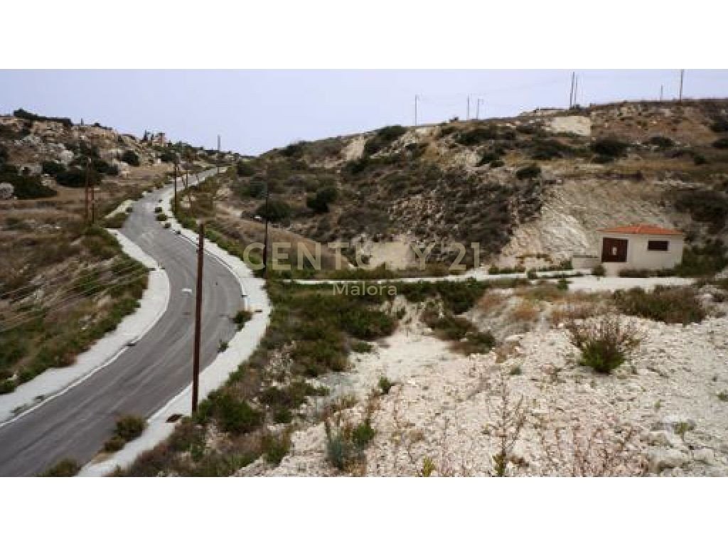 Land in Agios Tychonas, Limassol, Cyprus No. 54149