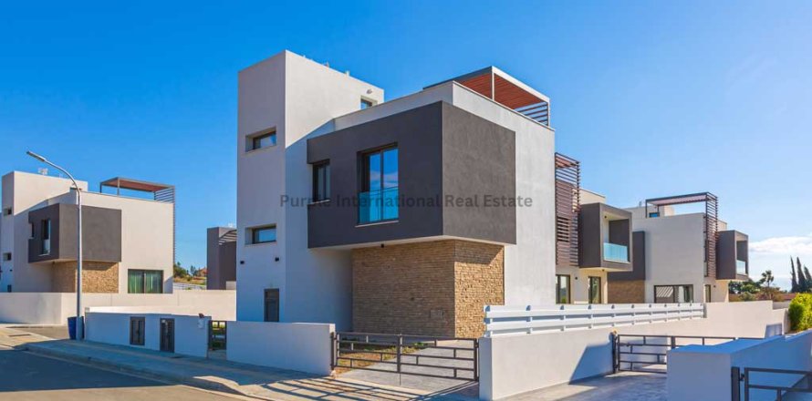 Вилла с 3 спальнями в Пиргос, Лимасол, № 39278