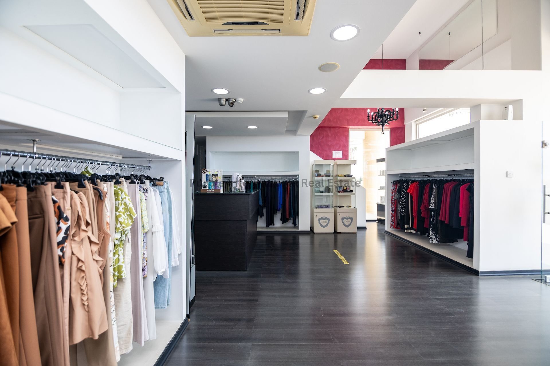 199.5m2 Boutique à Paralimni, Ammochostos, Chypre No. 49902