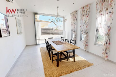 5 bedrooms Villa in Larnaka,  No. 39590 13