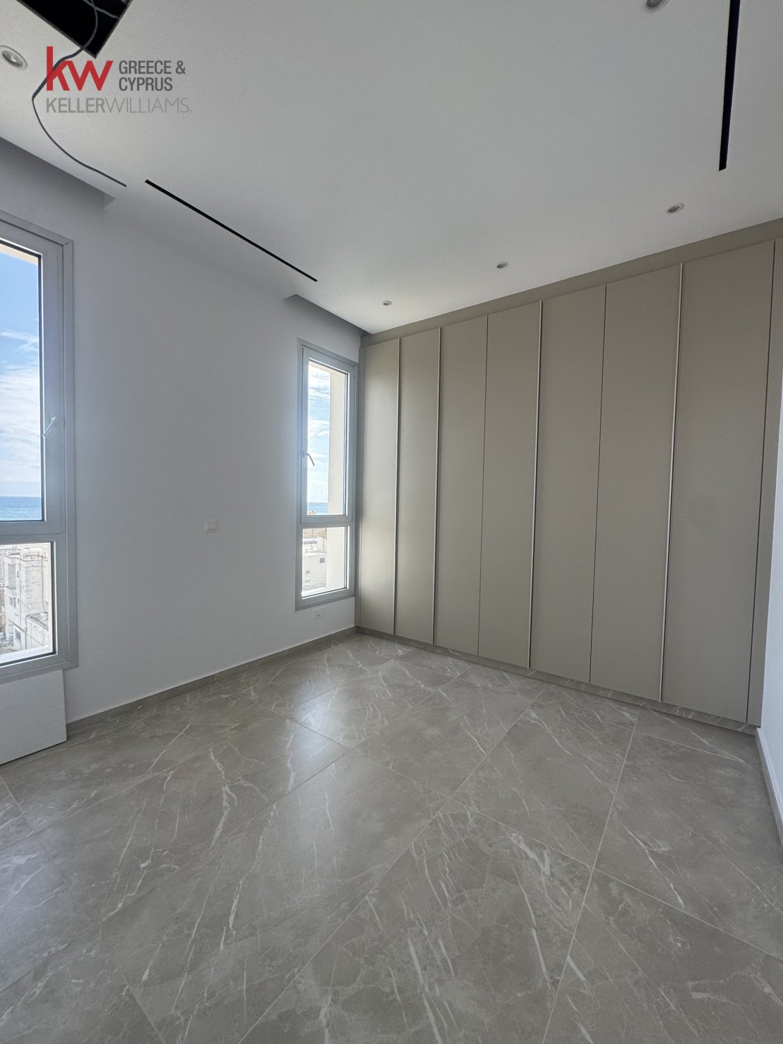 2 bedrooms Apartment in Larnaca, Larnaka, Cyprus No. 39594