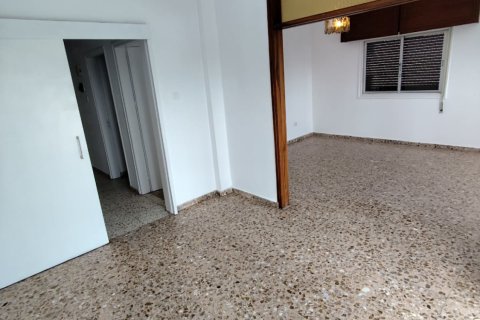 3 bedrooms Apartment in Larnaca, Larnaka,  No. 39589 2