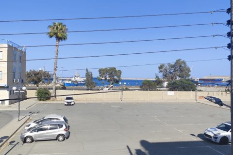 3 bedrooms Apartment in Larnaca, Larnaka,  No. 39589