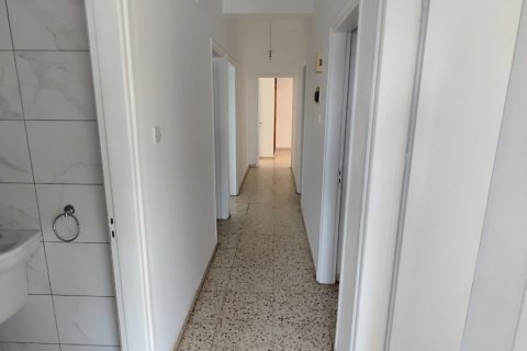 3 bedrooms Apartment in Larnaca, Larnaka,  No. 39589 5