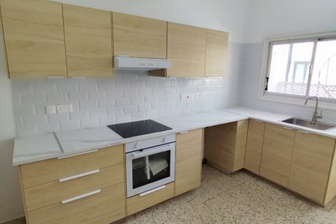 3 bedrooms Apartment in Larnaca, Larnaka,  No. 39589 6