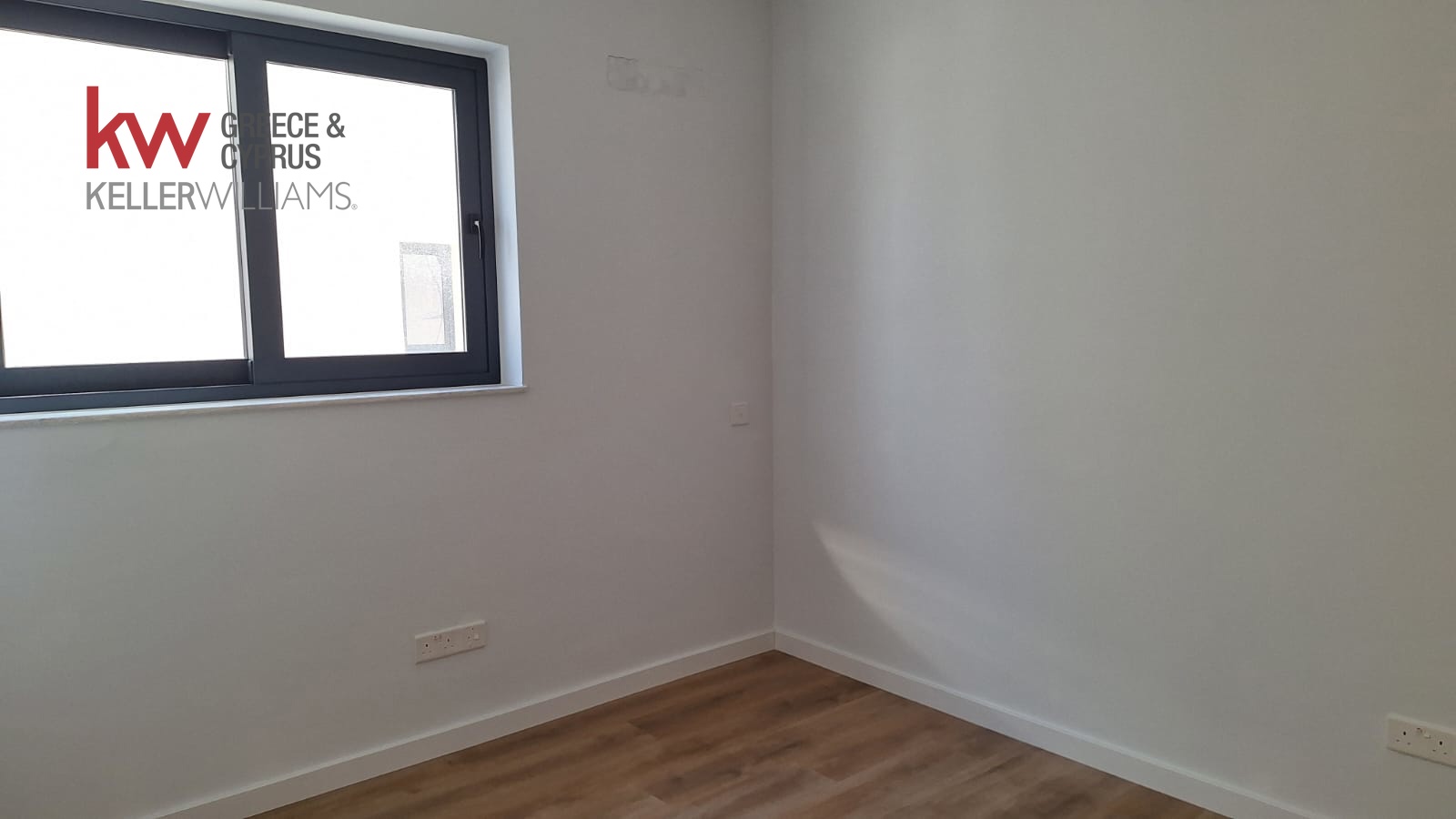 Квартира с 2 спальнями в Ларнака, Кипр № 40392