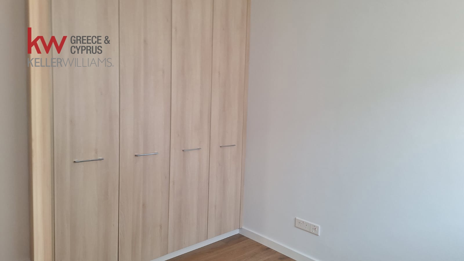 Квартира с 2 спальнями в Ларнака, Кипр № 40393
