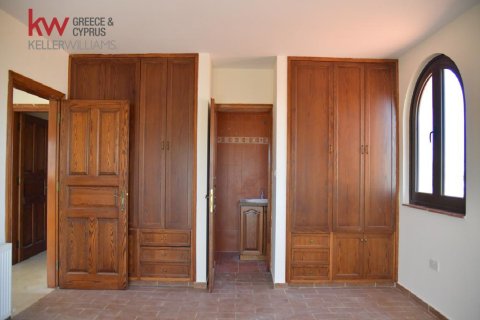 6 chambres Villa à Oroklini, Larnaka,  No. 40395 13