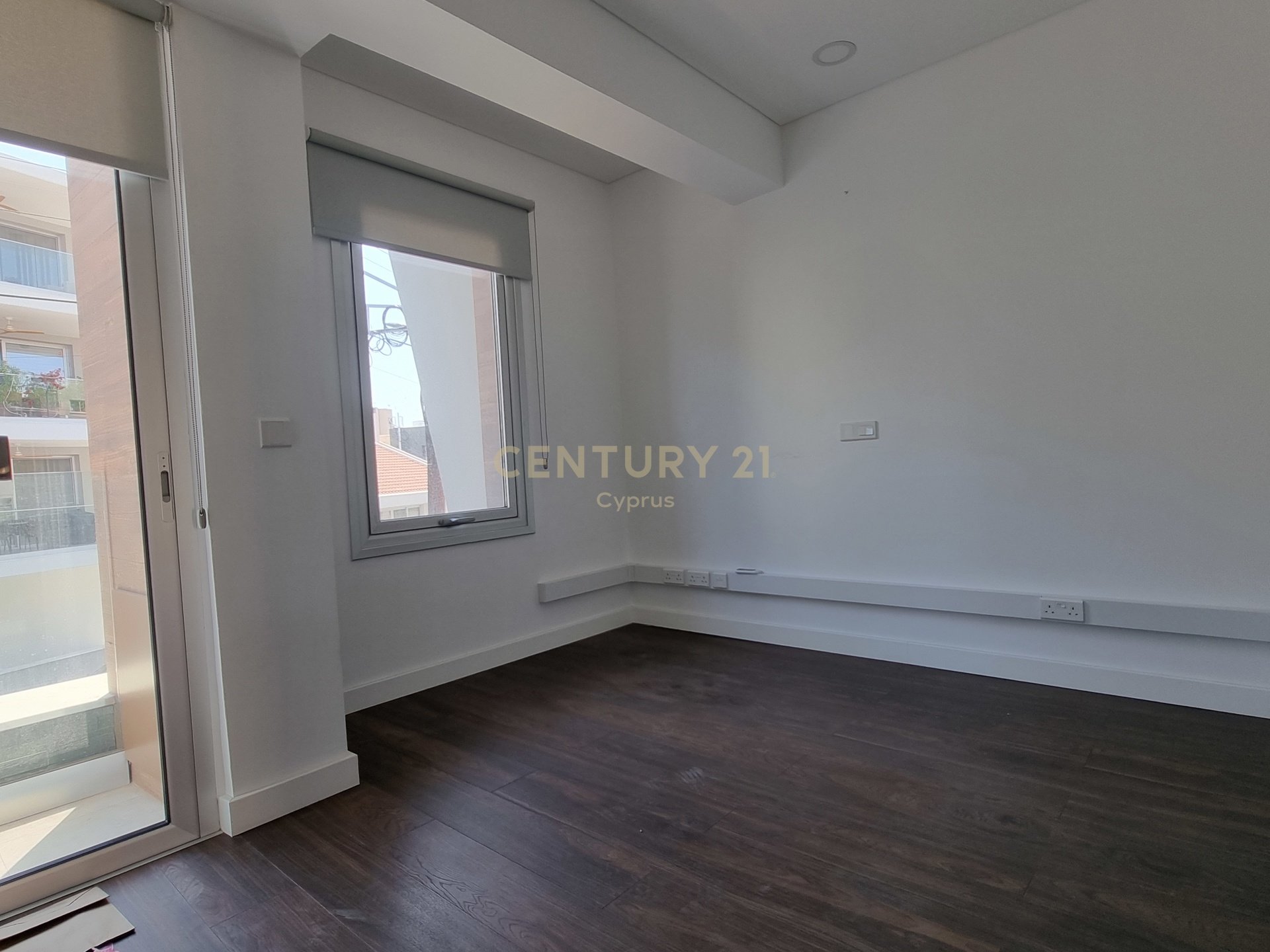 180m2 Bureau à Limassol, Chypre No. 53490