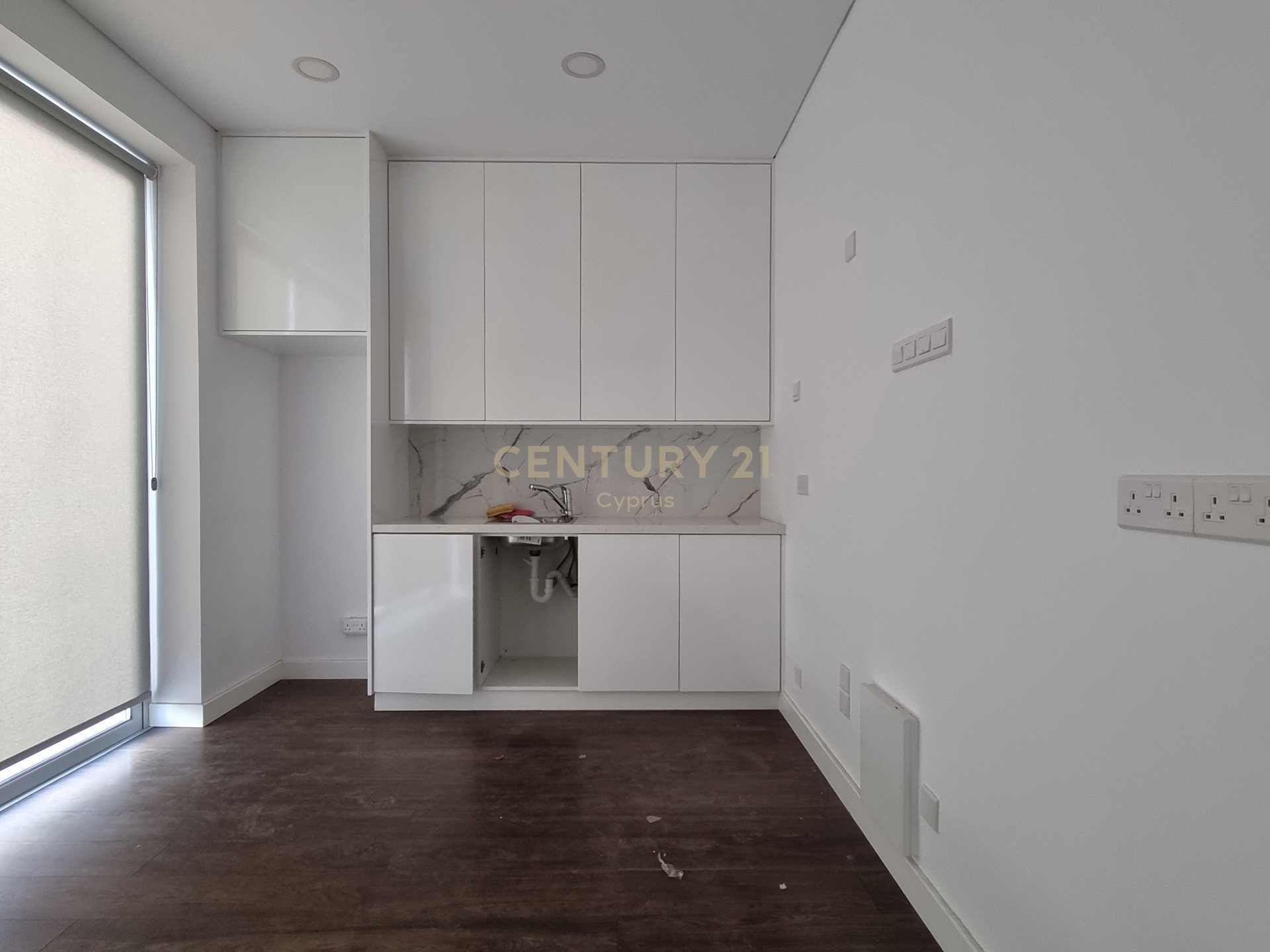 180m2 Bureau à Limassol, Chypre No. 53490
