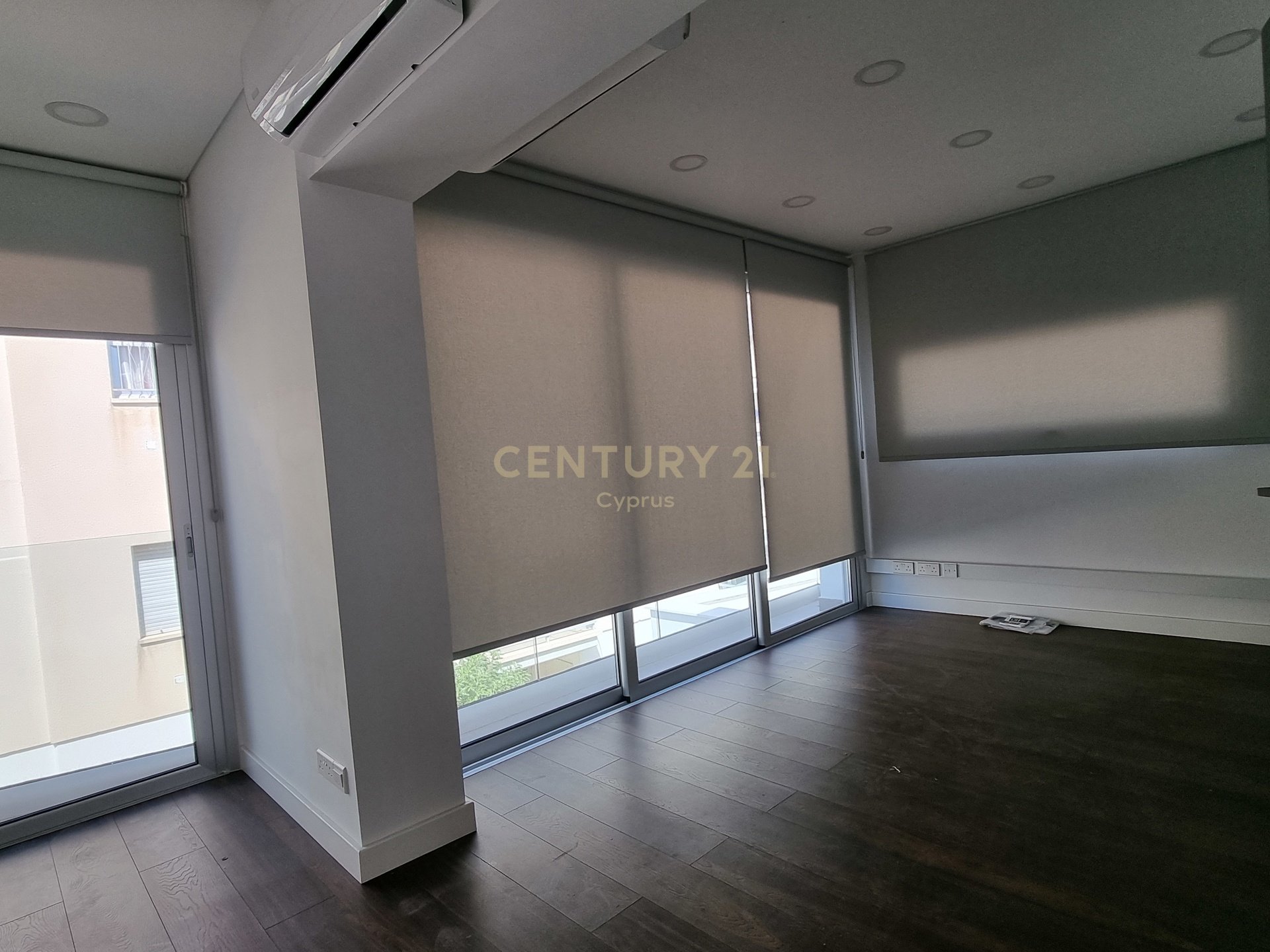 180m2 Bureau à Limassol, Chypre No. 53490