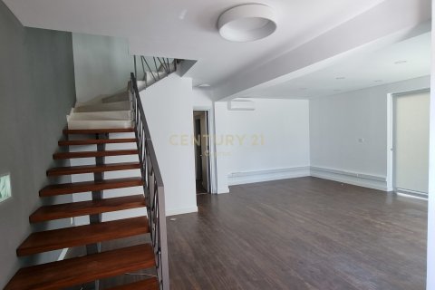Офис 180м2 в Лимассол, Лимасол,  № 53490 5