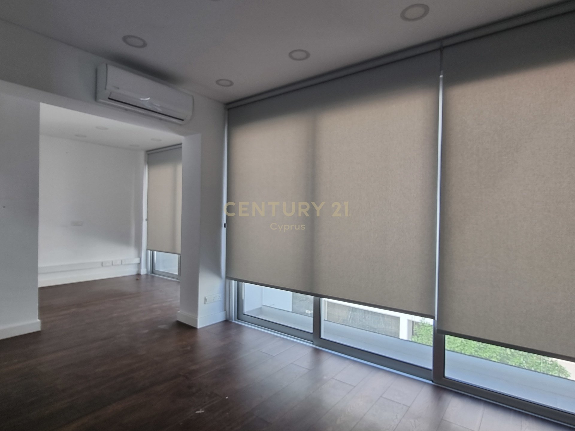 180m2 Bureau à Limassol, Chypre No. 53490