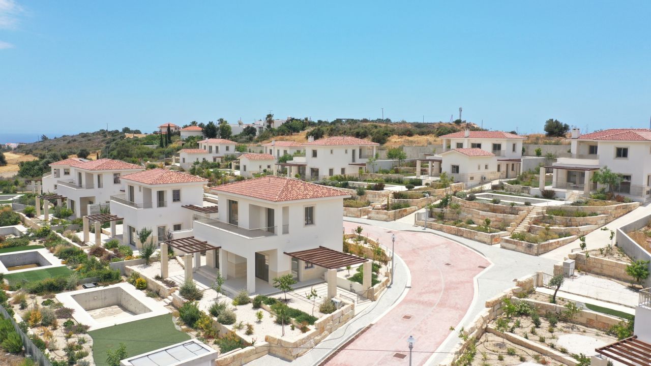 3 bedrooms Villa in Maroni, Larnaka, Cyprus No. 35641