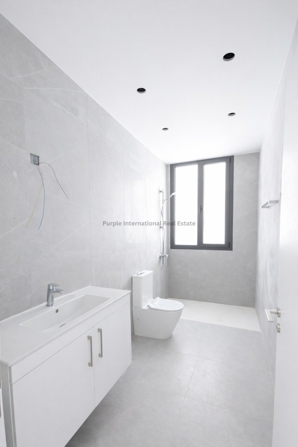 4 chambres Villa à Dromolaxia, Larnaka, Chypre No. 50910
