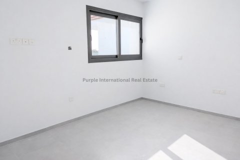 Вилла с 4 спальнями в Дромолаксия, Ларнака,  № 50910 9