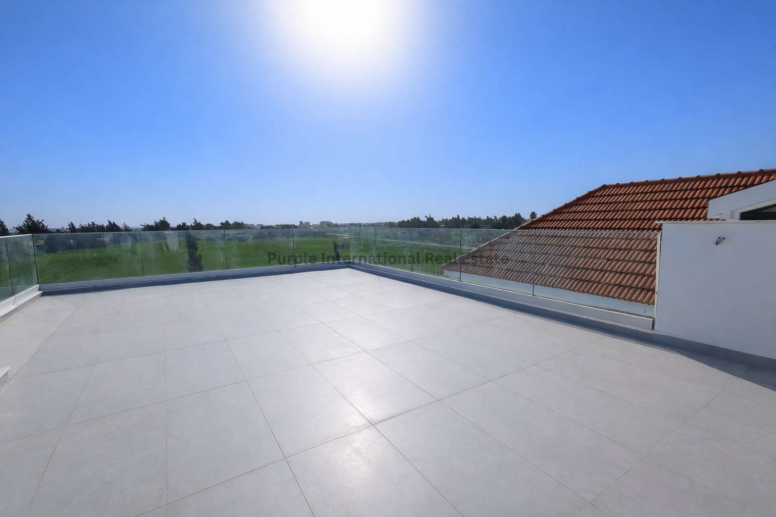 4 chambres Villa à Dromolaxia, Larnaka, Chypre No. 50910