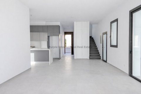 Вилла с 4 спальнями в Дромолаксия, Ларнака,  № 50910 3