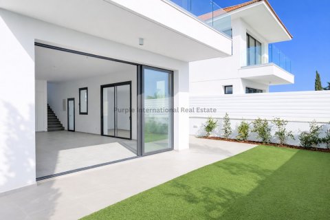 Вилла с 4 спальнями в Дромолаксия, Ларнака,  № 50910 22