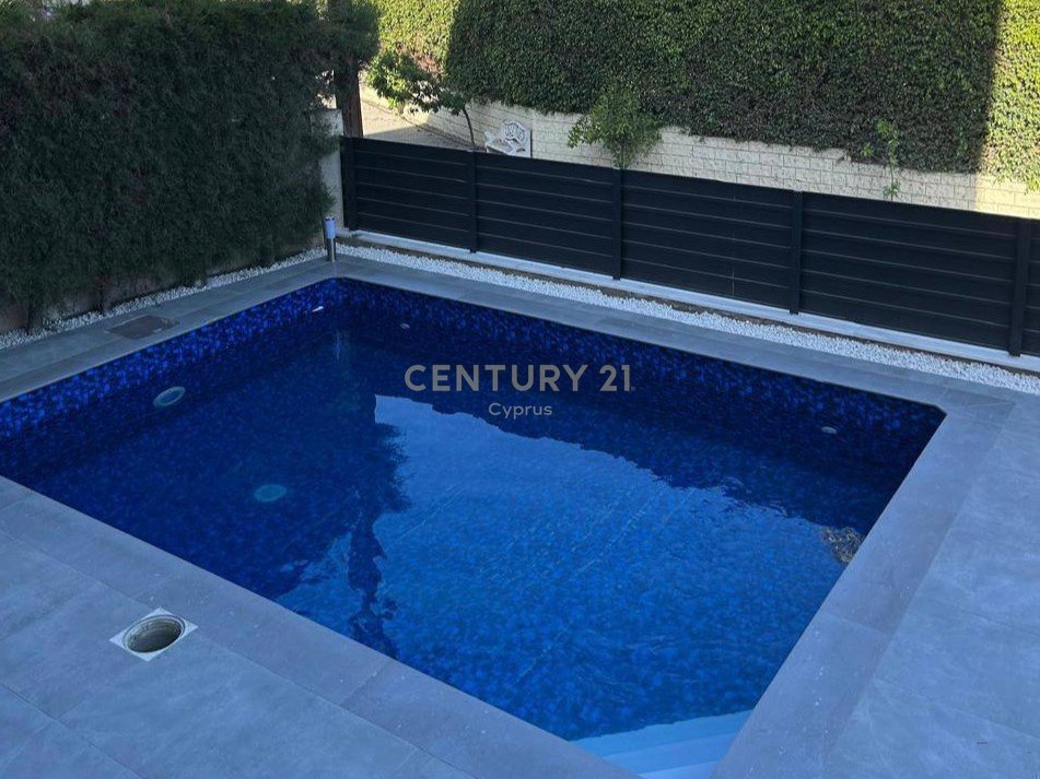 7 bedrooms Villa in Germasogeia, Limassol, Cyprus No. 55484