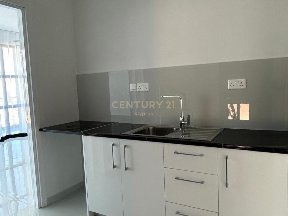 7 bedrooms Villa in Germasogeia, Limassol, Cyprus No. 55484