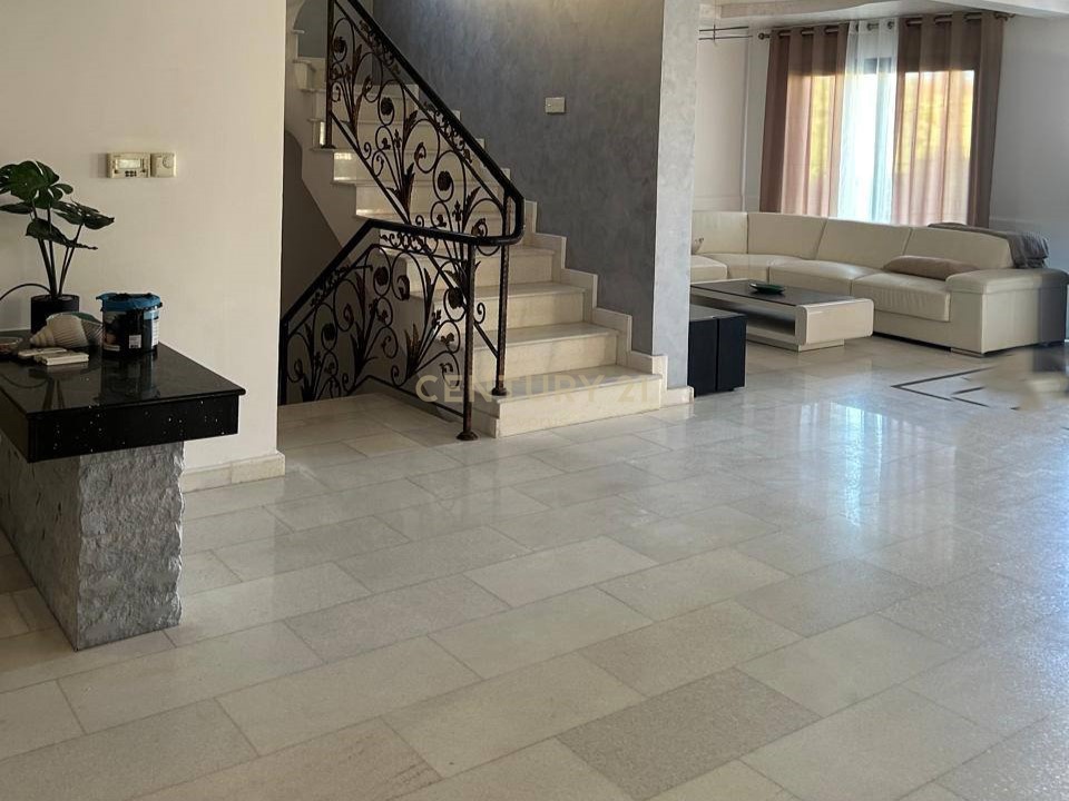 7 bedrooms Villa in Germasogeia, Limassol, Cyprus No. 55484