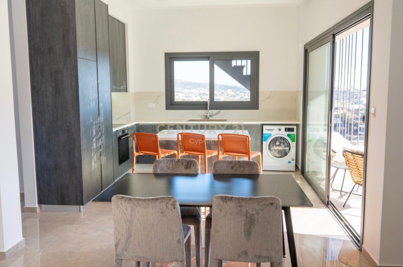3 bedrooms Penthouse in Germasogeia, Limassol, Cyprus No. 55487