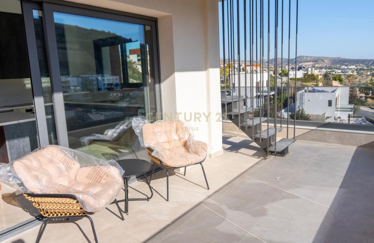 3 bedrooms Penthouse in Germasogeia, Limassol, Cyprus No. 55487