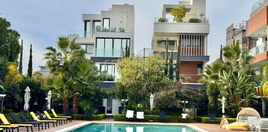 3 dormitorios Villa en Germasogeia, Limassol,  No. 55971