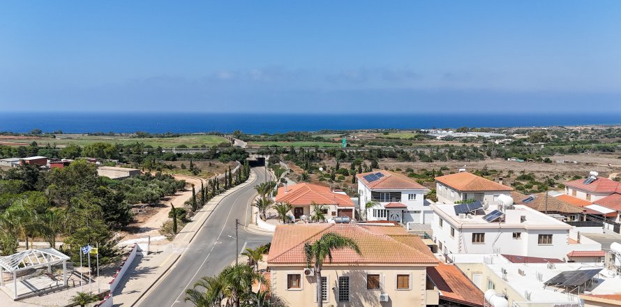3 dormitorios Villa en Xylofagou, Larnaka,  No. 53147