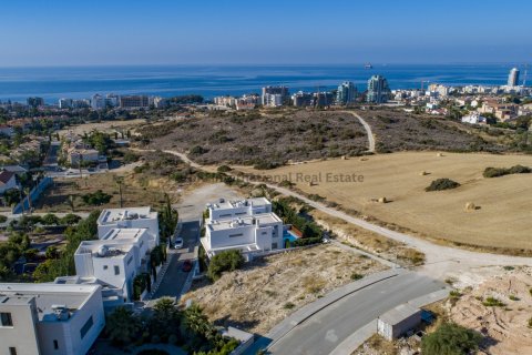 5 bedrooms Villa in Agios Tychonas, Limassol,  No. 37784 15
