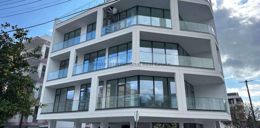 3 bedrooms Apartment in Neapolis, Limassol,  No. 37785