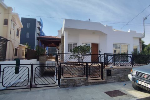 3 bedrooms Townhouse in Larnaca, Larnaka,  No. 39923 2