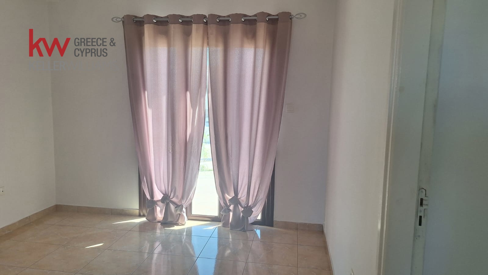 4 bedrooms Townhouse in Frenaros, Ammochostos, Cyprus No. 39926