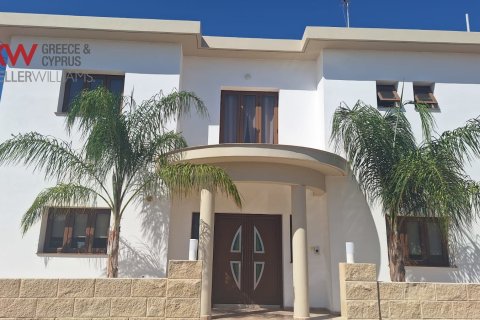 4 bedrooms Townhouse in Frenaros, Ammochostos,  No. 39926 2