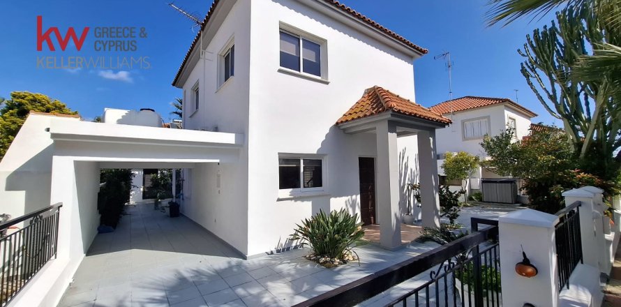 3 bedrooms Townhouse in Pervolia, Larnaka, No. 39924