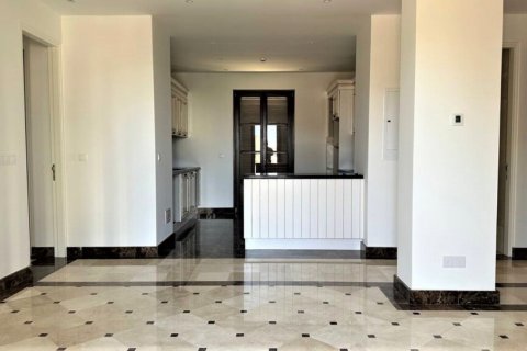 3 bedrooms Apartment in Limassol, No. 38150 5