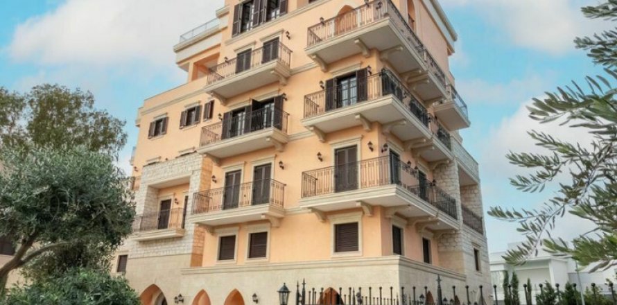 3 bedrooms Apartment in Limassol, No. 38150