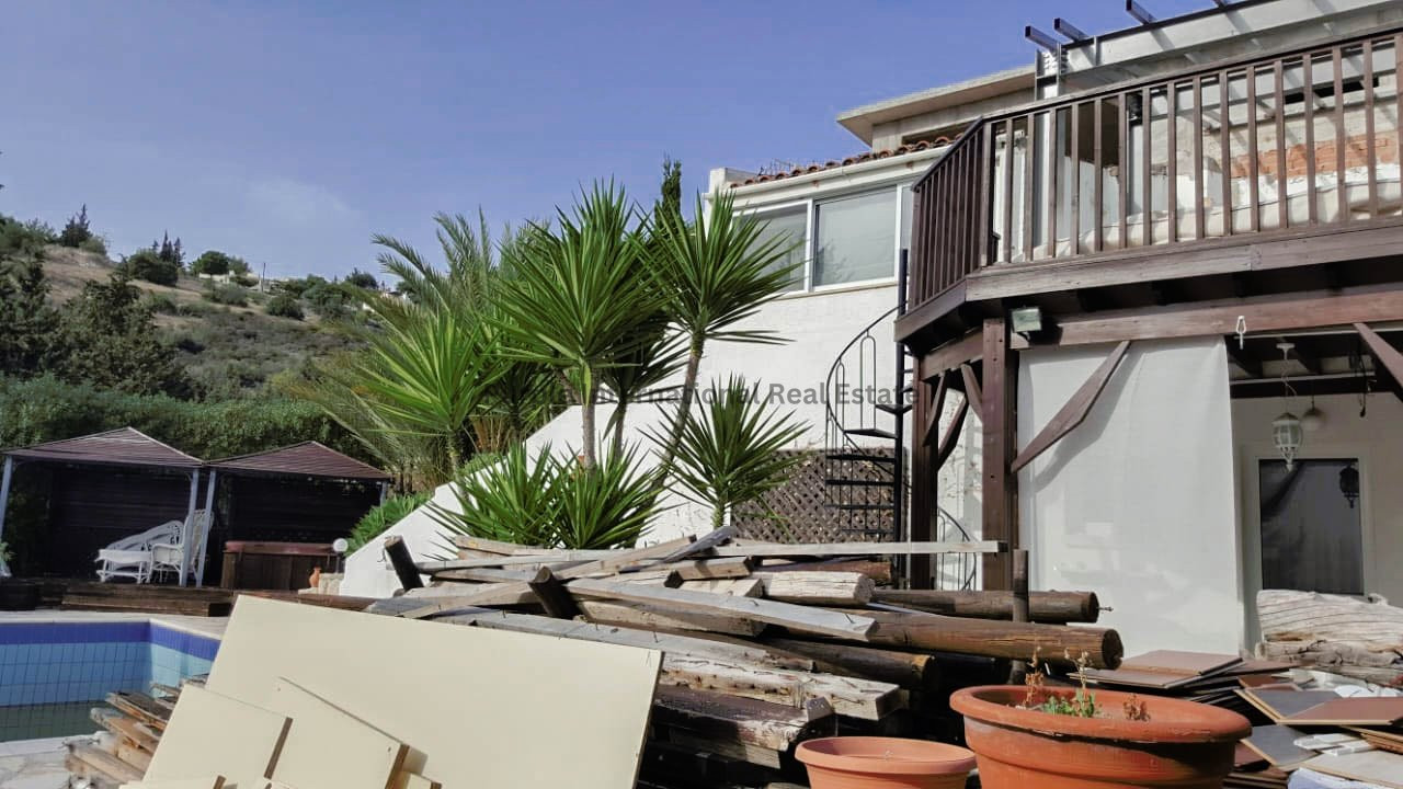 3 bedrooms Villa in Tala, Paphos, Cyprus No. 27470