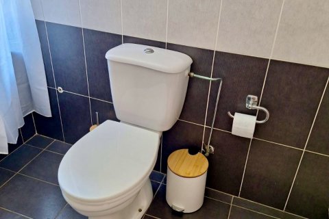 2 bedrooms Apartment in Larnaca, Larnaka,  No. 50530 15