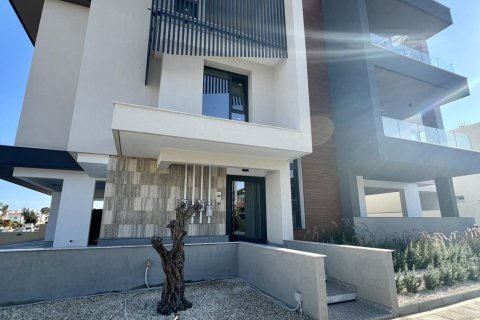 2 bedrooms Apartment in Larnaka,  No. 50532