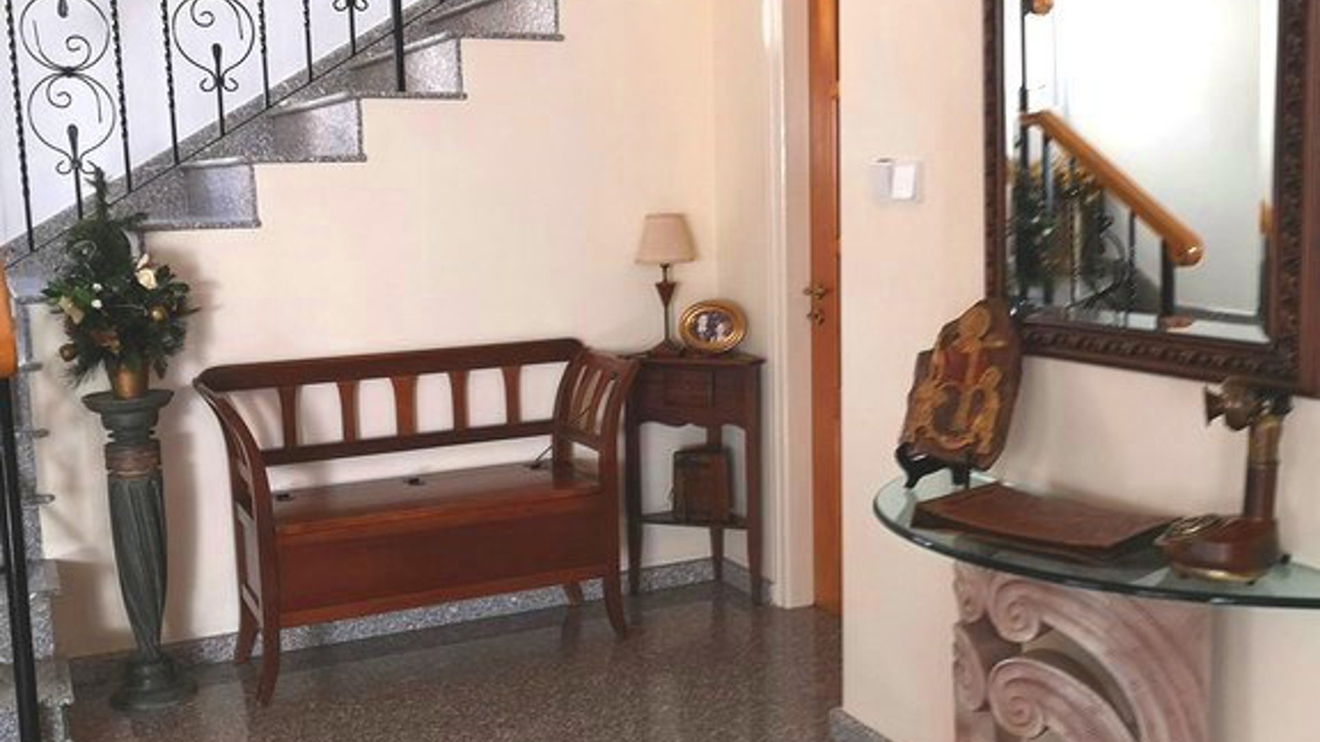 5 bedrooms Villa in Limassol, Cyprus No. 28235