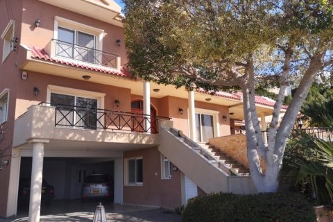 5 bedrooms Villa in Limassol, Cyprus No. 28235