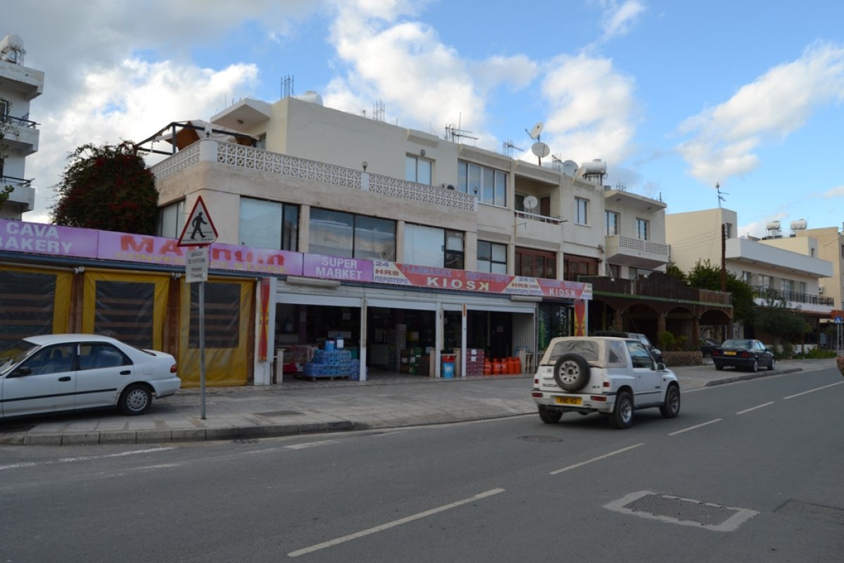 490m2 Commercial property in Paphos, Cyprus No. 38178